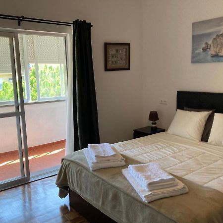 Family Apartment Lisbon-Estoril Bagian luar foto