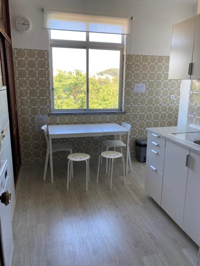 Family Apartment Lisbon-Estoril Bagian luar foto